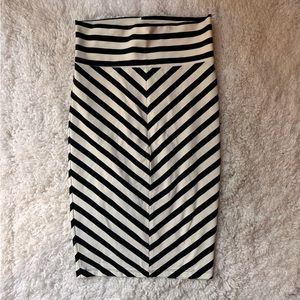 Bebe pencil skirt
